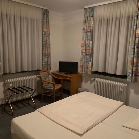 Waldhotel Hensel'S Felsenkeller フランクフルト エクステリア 写真