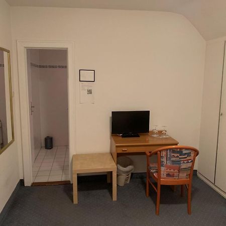 Waldhotel Hensel'S Felsenkeller フランクフルト エクステリア 写真